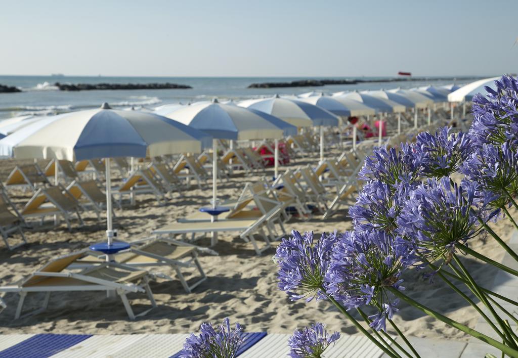 Residence I Delfini Cupra Marittima Dış mekan fotoğraf