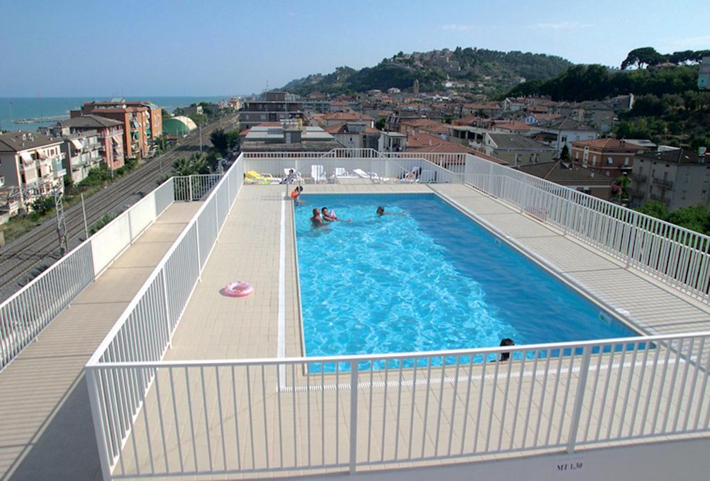 Residence I Delfini Cupra Marittima Dış mekan fotoğraf