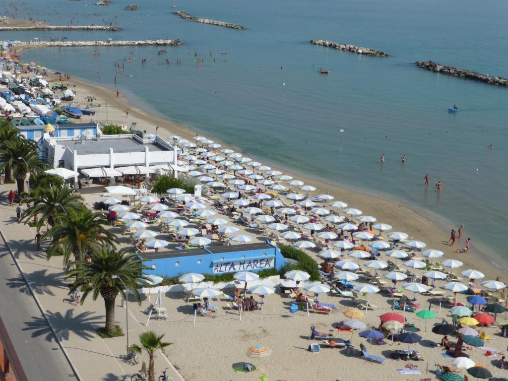 Residence I Delfini Cupra Marittima Dış mekan fotoğraf