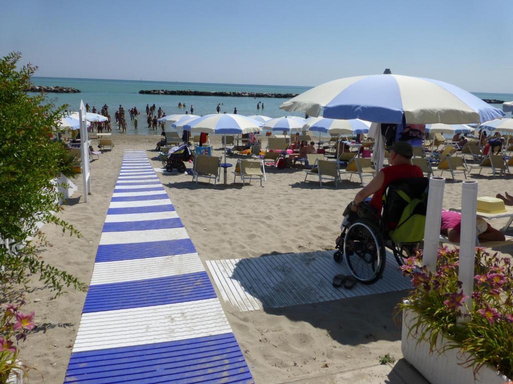 Residence I Delfini Cupra Marittima Dış mekan fotoğraf