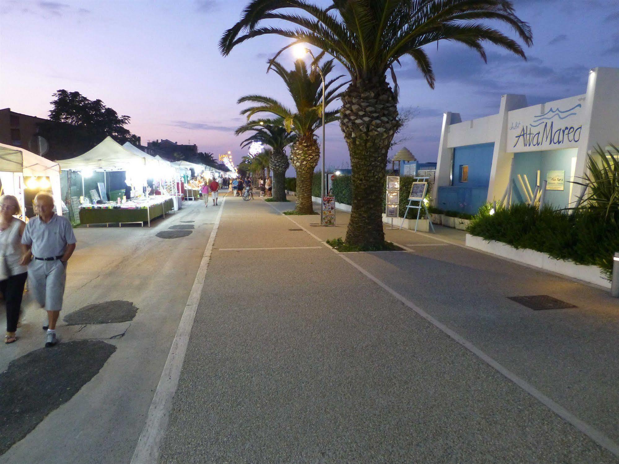 Residence I Delfini Cupra Marittima Dış mekan fotoğraf