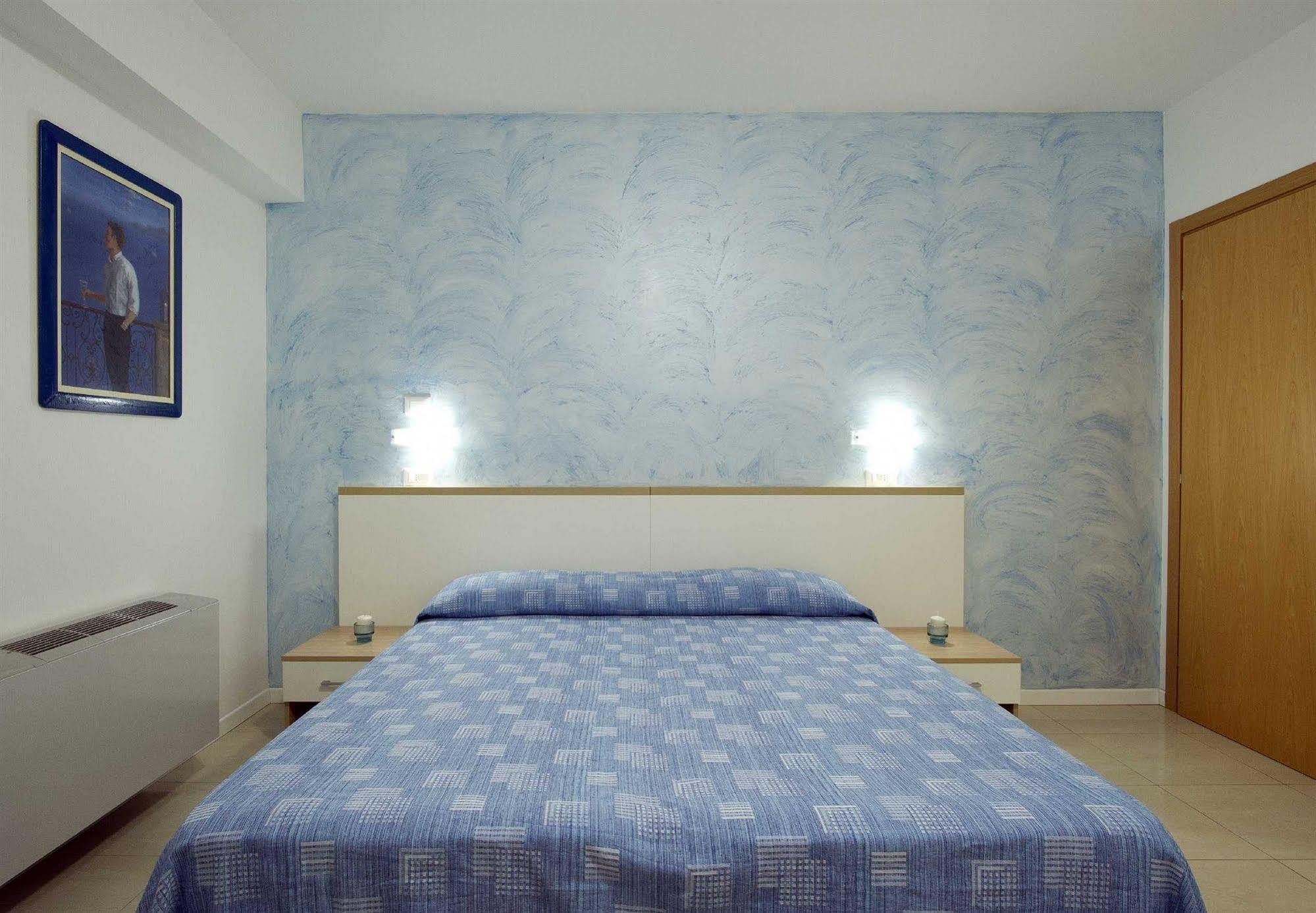 Residence I Delfini Cupra Marittima Dış mekan fotoğraf