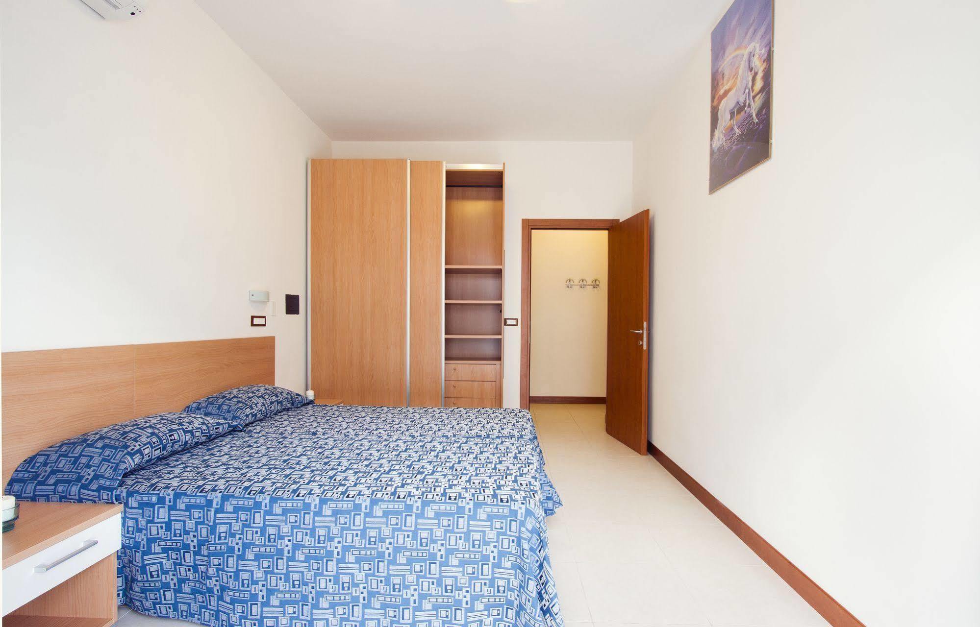 Residence I Delfini Cupra Marittima Dış mekan fotoğraf