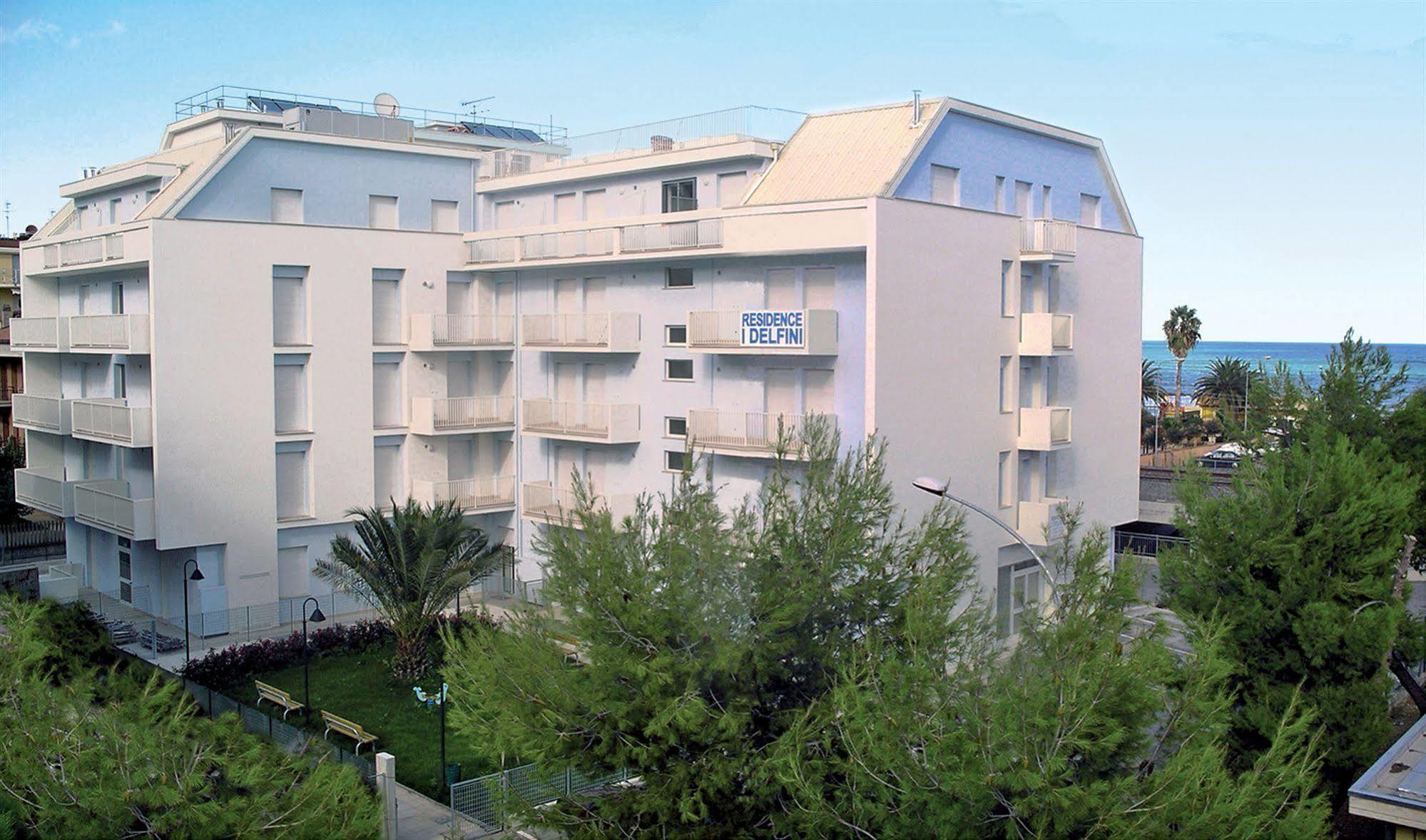 Residence I Delfini Cupra Marittima Dış mekan fotoğraf